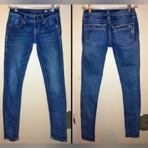 Miss me signature skinny jeans zippers on back pockets 24
